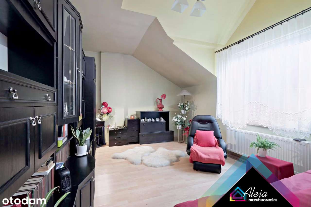 Uniwersalny Dom 350m.kw. czeka na Ciebie!-12