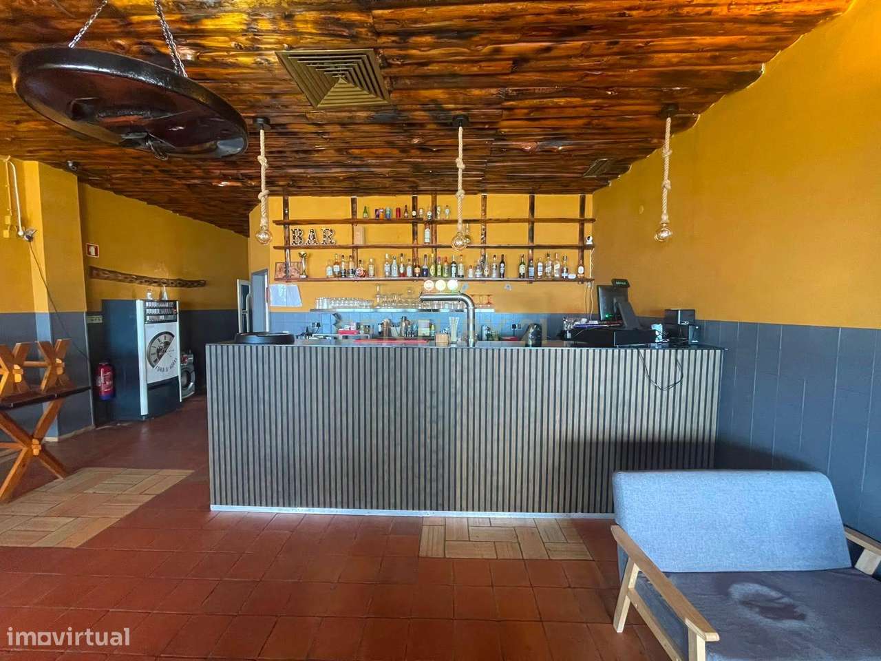 Oportunidade de Negócio — Bar/Restaurante no Centro de Santa Cruz das-13