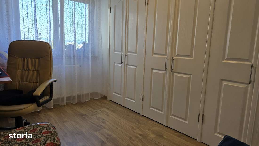 Apartament 4 camere in Deva, zona ultracentrala -Decebal-10