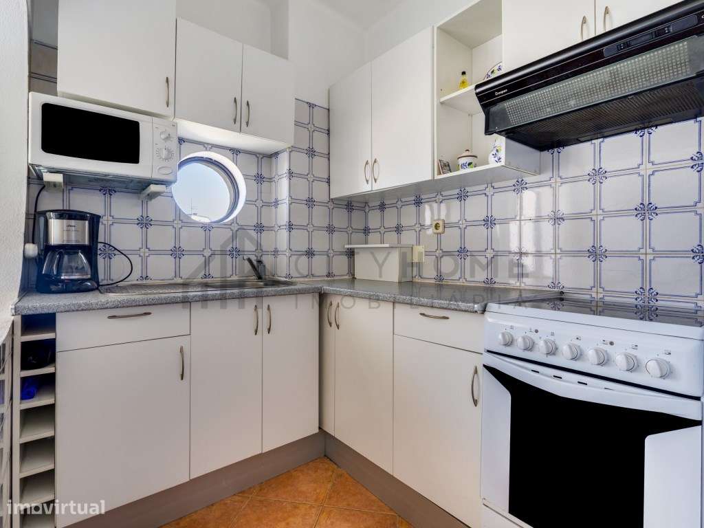 Apartamento T1 com Piscina e Varandas em Albufeira-12