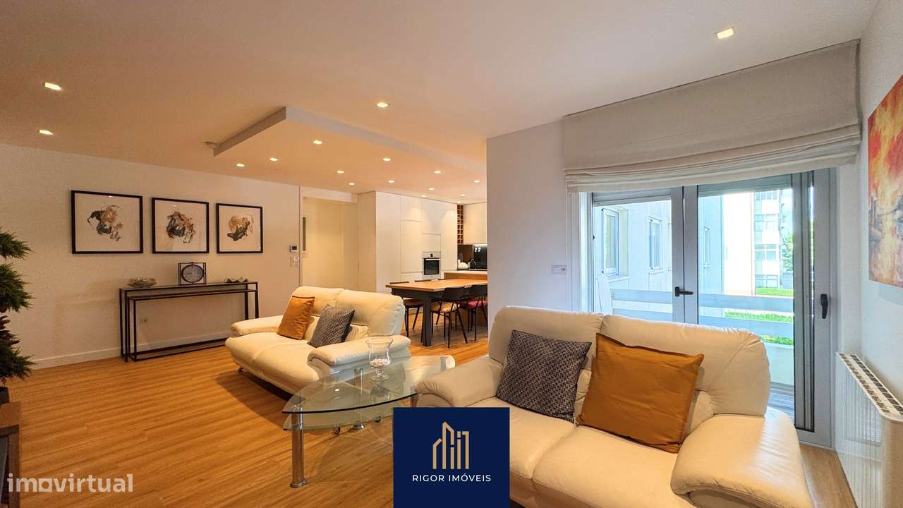 Apartamento T4 Zona Balnear Póvoa de Varzim, Avenida Santos Graça-11
