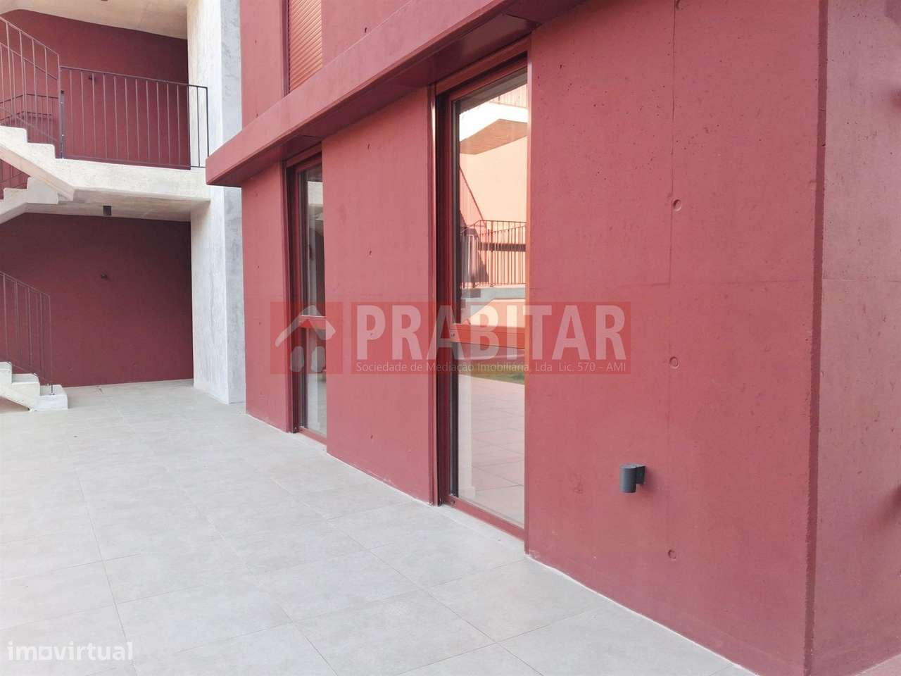 APARTAMENTO T2 . NOVO-33