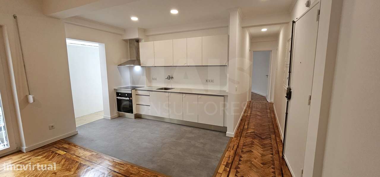 T2 Remodelado Centro do Dafundo - Grande imagem: 5/23