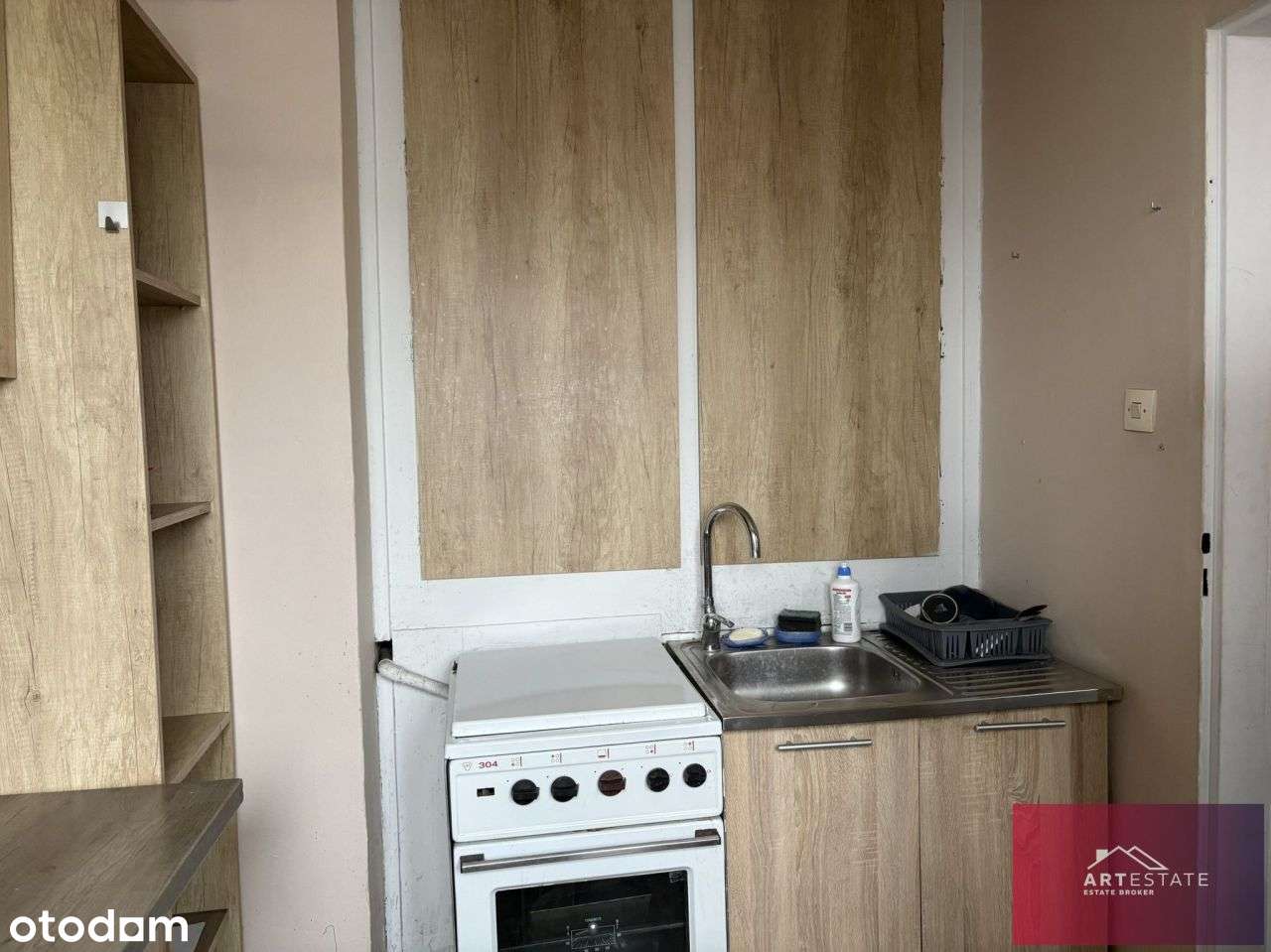 Przestronna Kawalerka z windą Retkinia-5