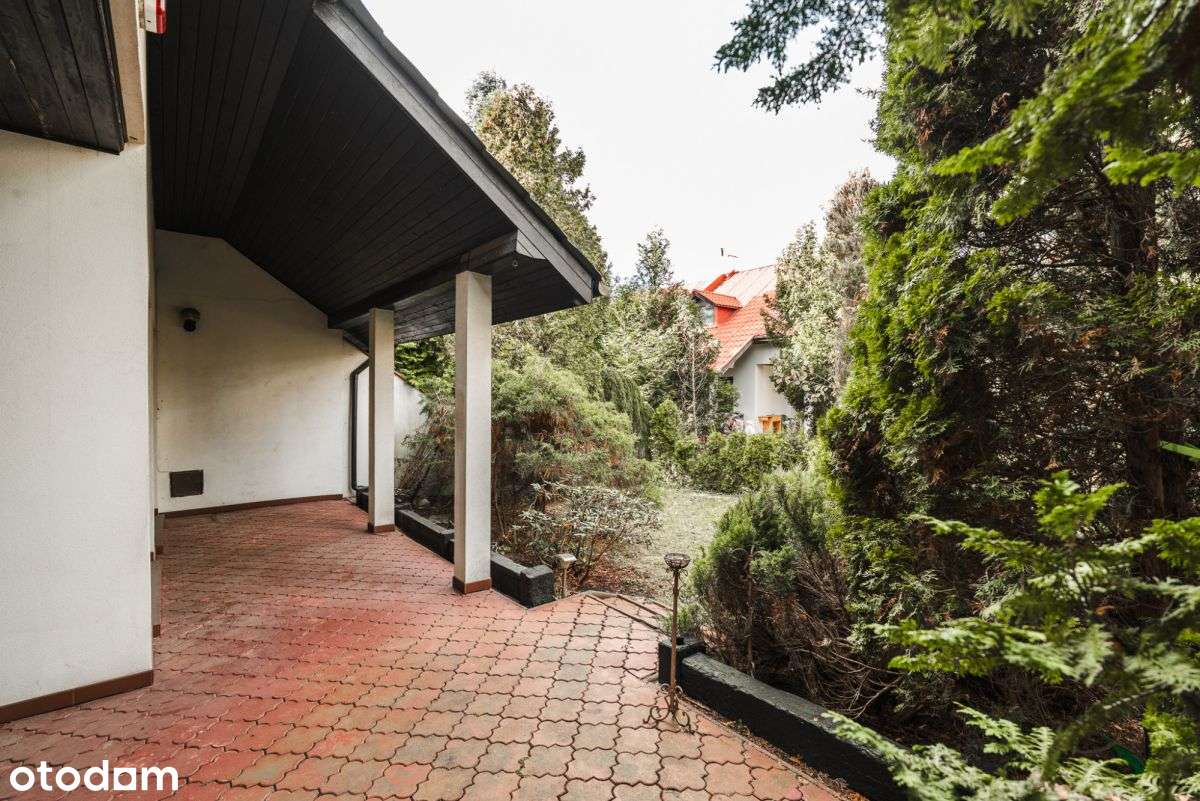 Przestronny i klimatyczny dom w spokojnej okolicy-7