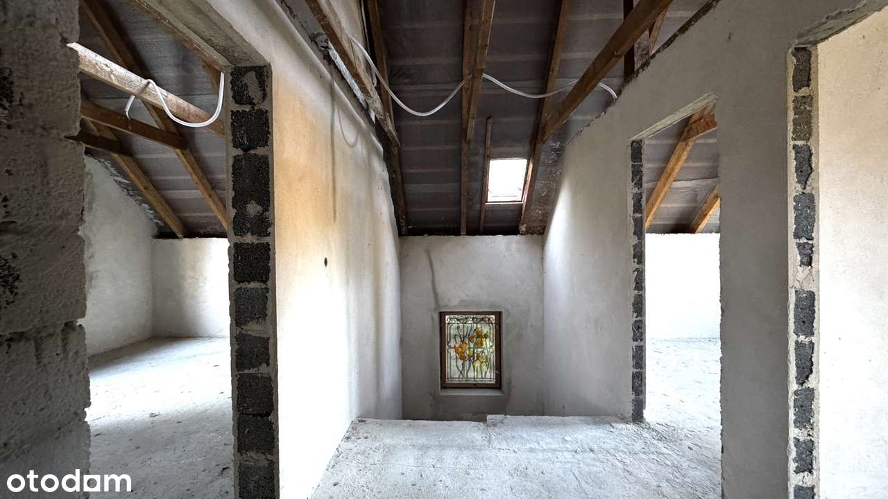 Dom z muminkową wieżą 330m2 wkoło las blisko rzeka BRENNA CENTRUM-14