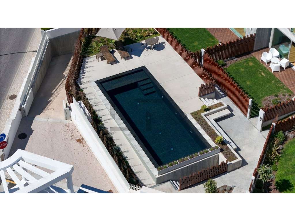 Moradia T5 com Vista Mar, junto à Praia da Poça, para Venda no Esto... - Grande imagem: 5/44