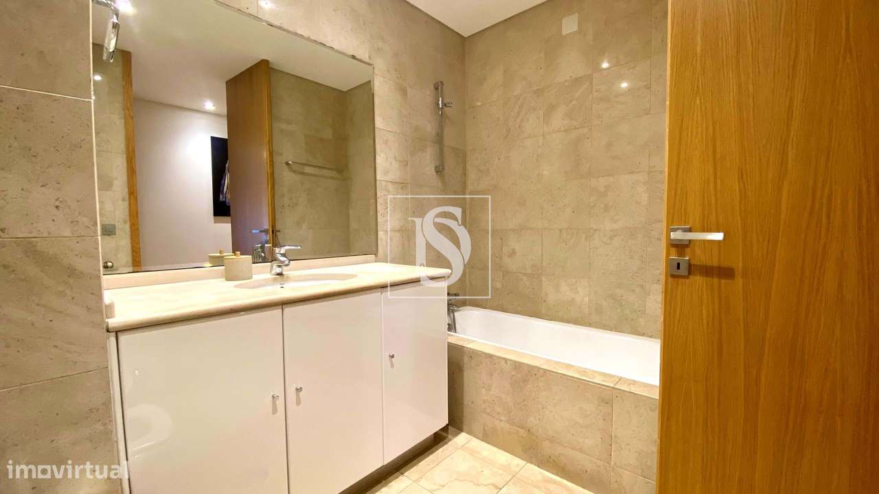 T3 com 170m² | Terraço Privativo de 200m² | Renovado | Santo Tirso-10