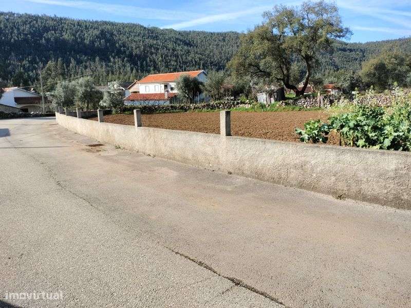 Vende-se terreno - Grande imagem: 4/9