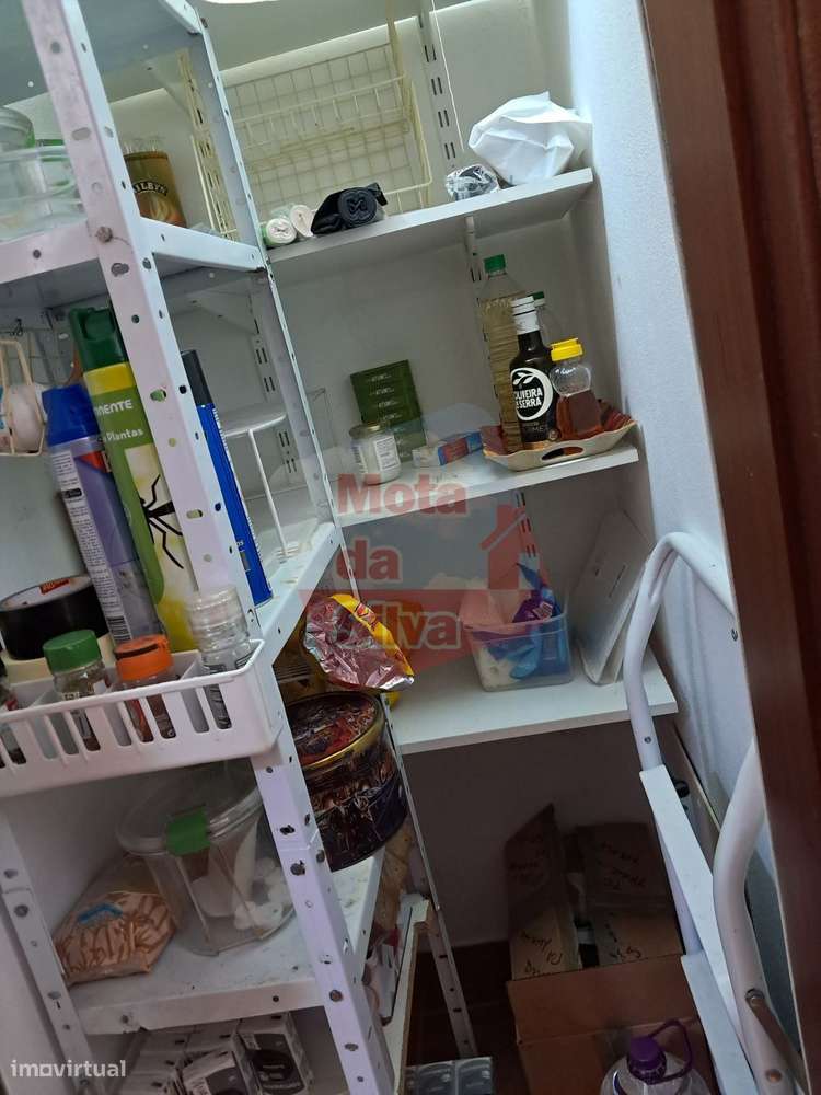 Excelente apartamento R/C, T2 com Logradouro em Queluz-22