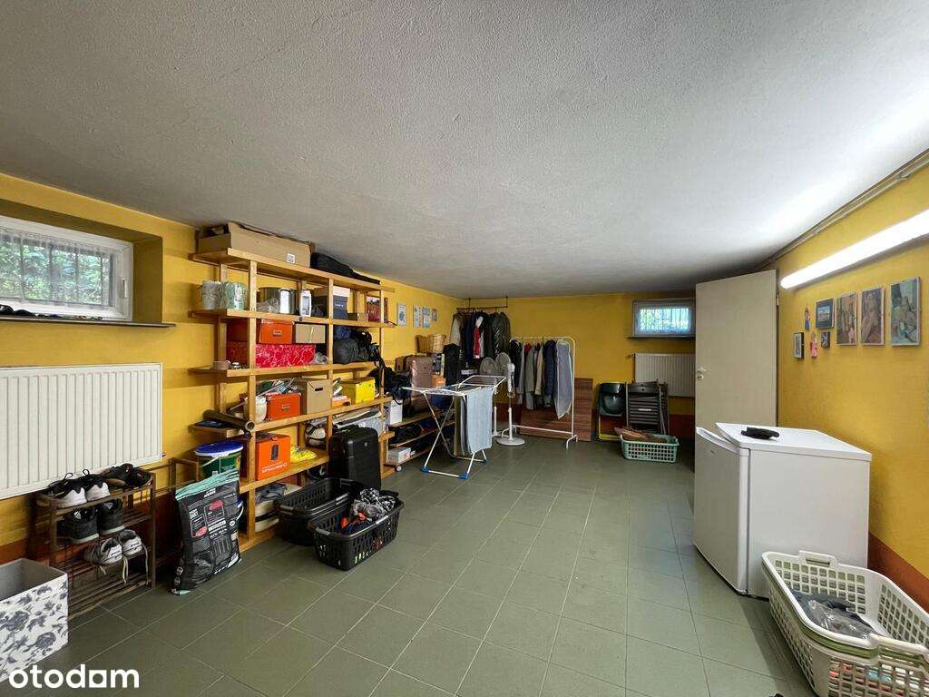 Komfortowy dom na sprzedaż lub najem-15