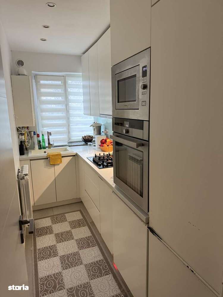 Apartament cu balcon în centru, 40mp, la etaj 1 - Imagine principală: 4/9