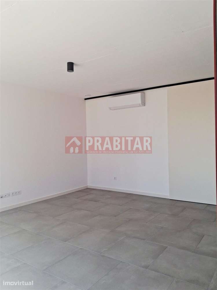 APARTAMENTO T2 . NOVO-14