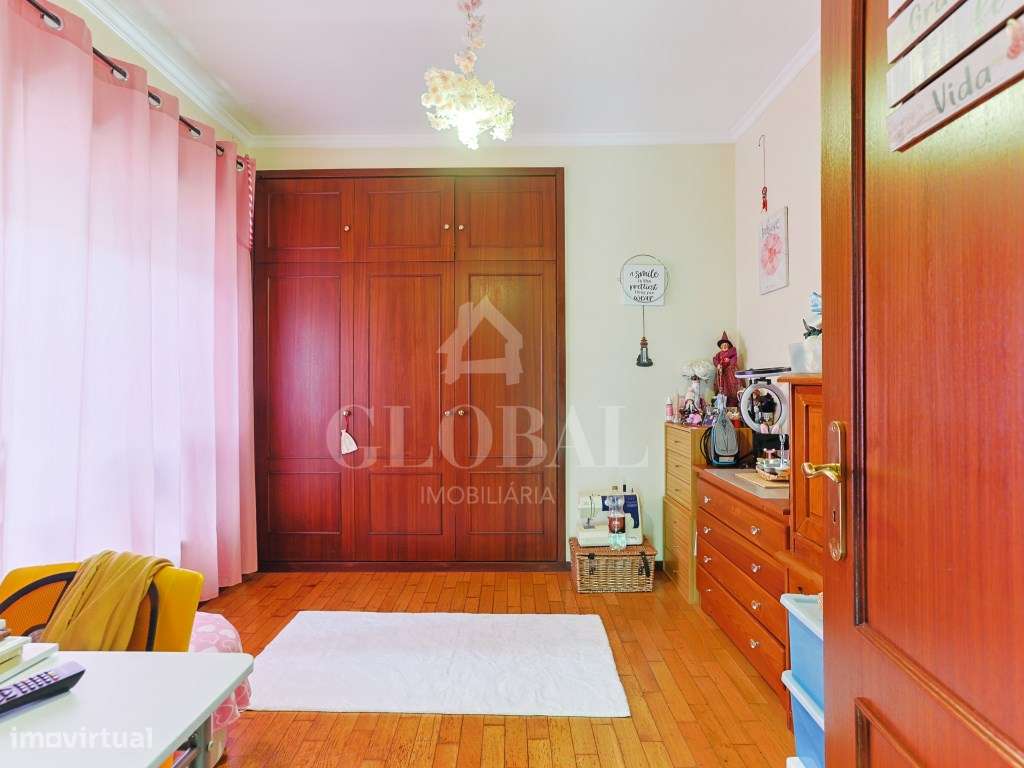 APARTAMENTO T3 SERZEDO-11