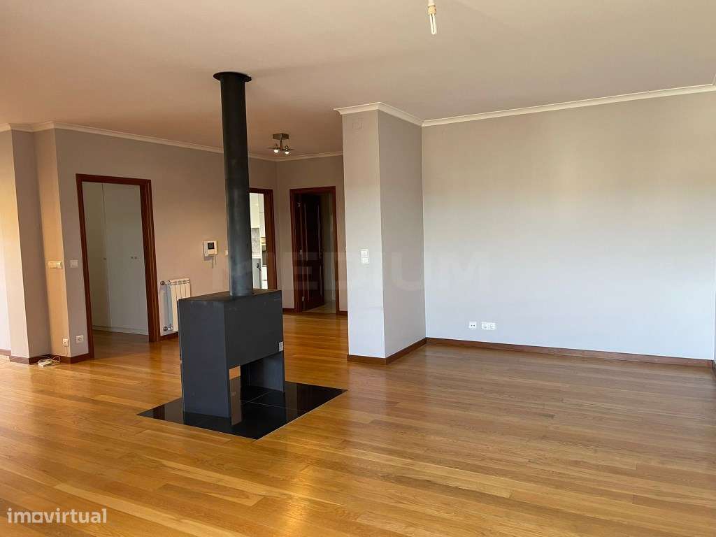 Apartamento T4 Duplex no centro da cidade - Grande imagem: 5/32