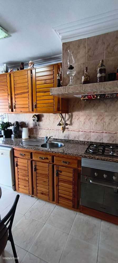 Moradia T2 com piscina e com Anexo T1 em Fernão Ferro, Seixal - Grande imagem: 5/30