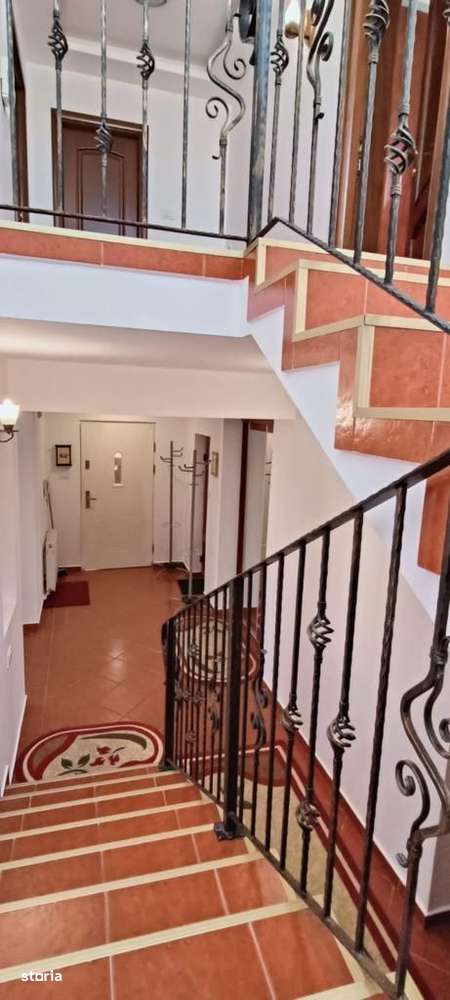 Vand casa cu teren de 900 mp in Harman - Imagine principală: 4/8