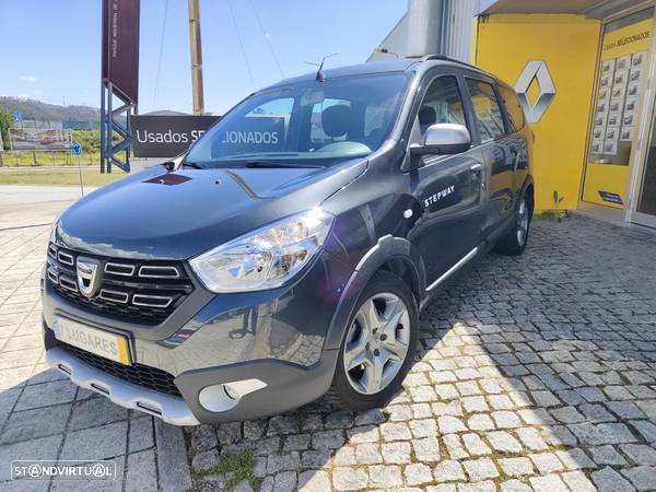 Dacia Lodgy 1.3 TCe Stepway 7L - 1