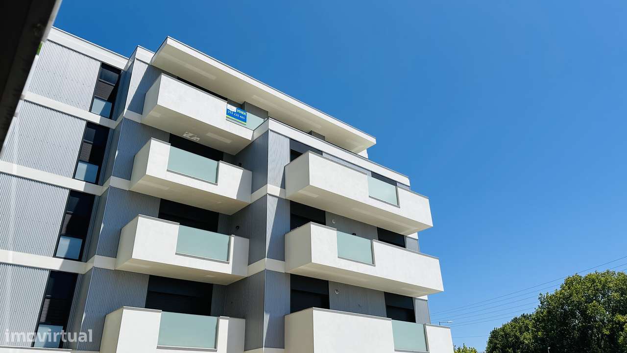 ÚNICO - T3+1 Novo, Último Piso, c/ Varandas e Garagem 3 automóveis-26