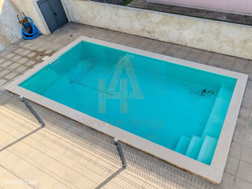 Moradia T4 com piscina em Castelo (Sesimbra)-25