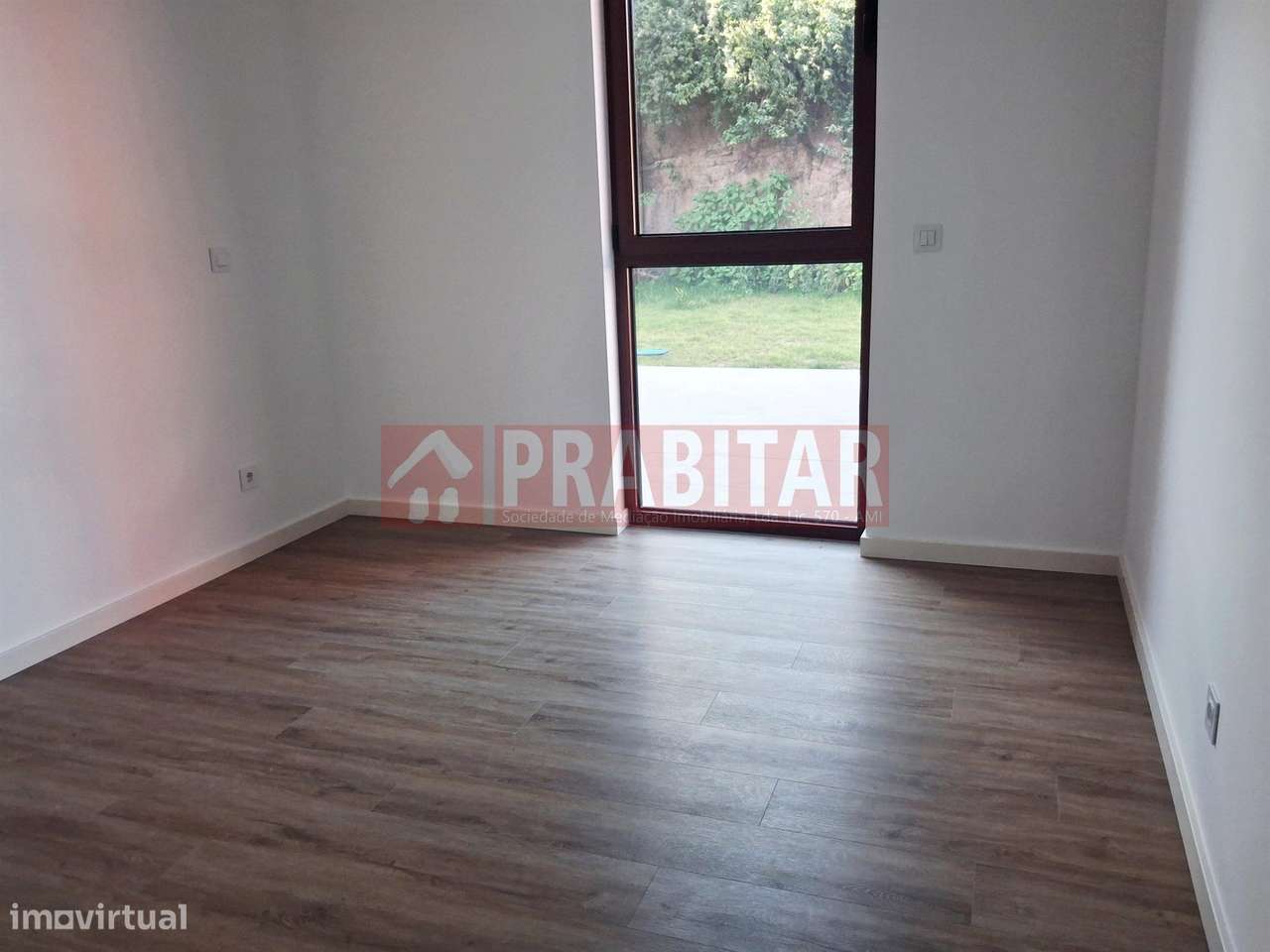 APARTAMENTO T2 . NOVO-20