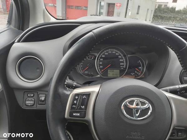 Toyota Yaris 1.0 Active - 19