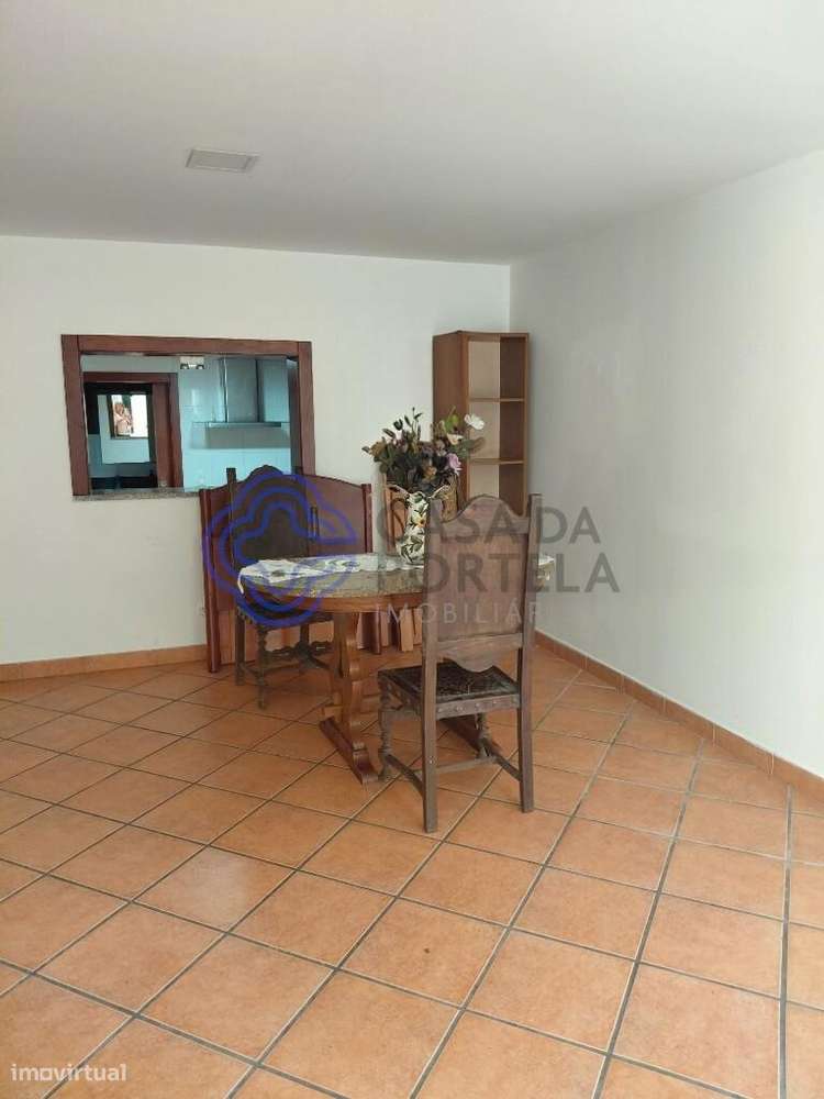 Moradia germinada T2 no Porto inada T2 no Porto localizada em zona hab - Grande imagem: 5/24