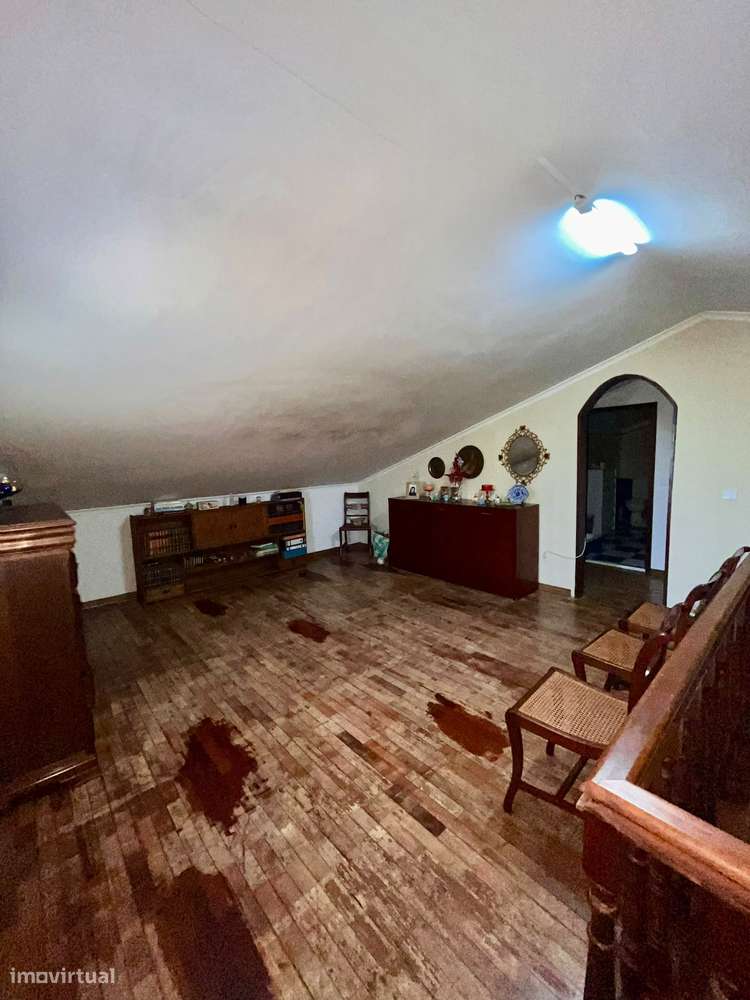 Moradia T2+1 com piscina em Salvaterra De Magos.-12