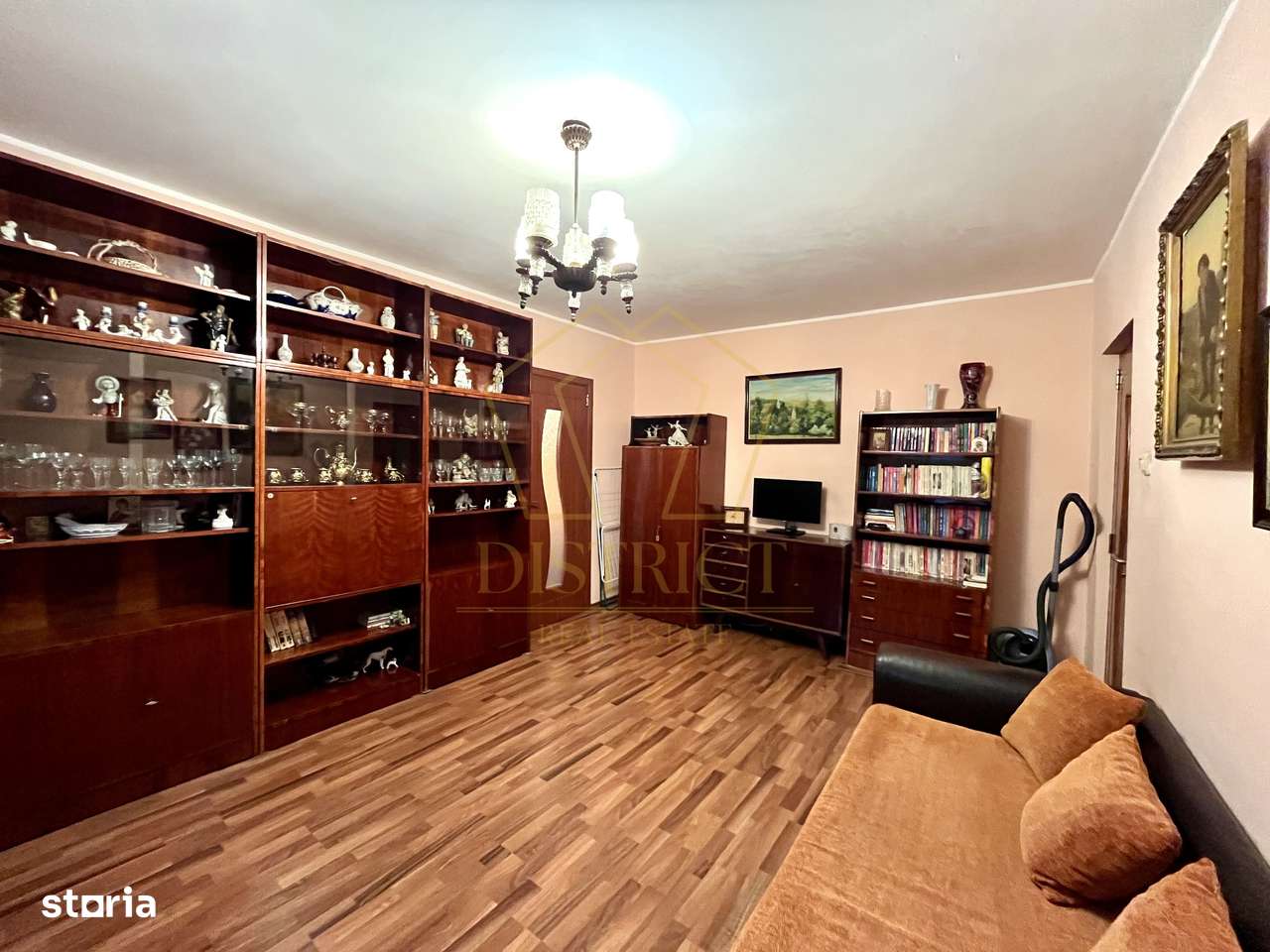 Apartament cu 2 camere și boxa | Dâmbovița | Restaurant Nora - Imagine principală: 2/10