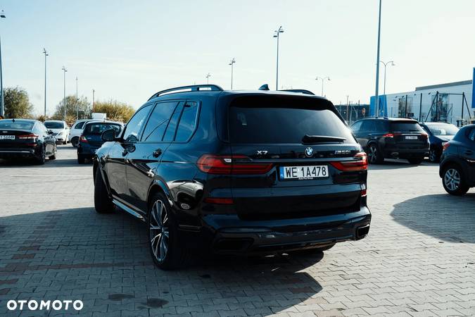 BMW X7 M50i sport - 11