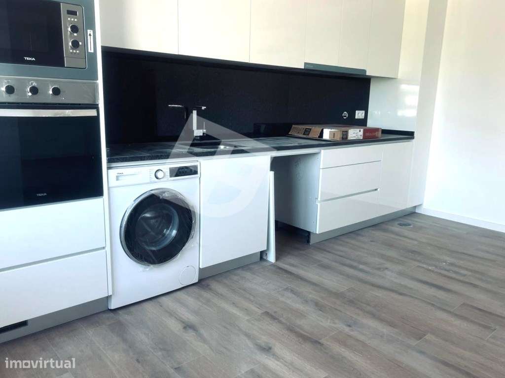 Apartamento T2 c/ Varandas - Localizado no centro de Aveiro - Grande imagem: 4/20