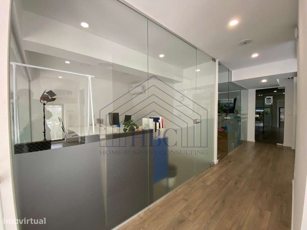 Espaço Comercial de Excelência | Ideal para Investimento ou Utiliza...-12