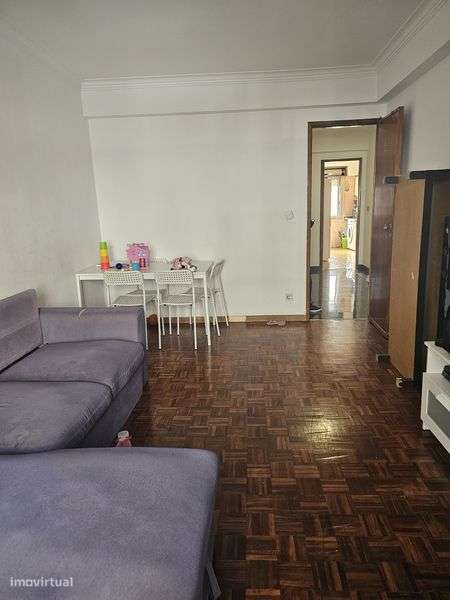 T2 Avenida Miguel Bombarda - Grande imagem: 4/10