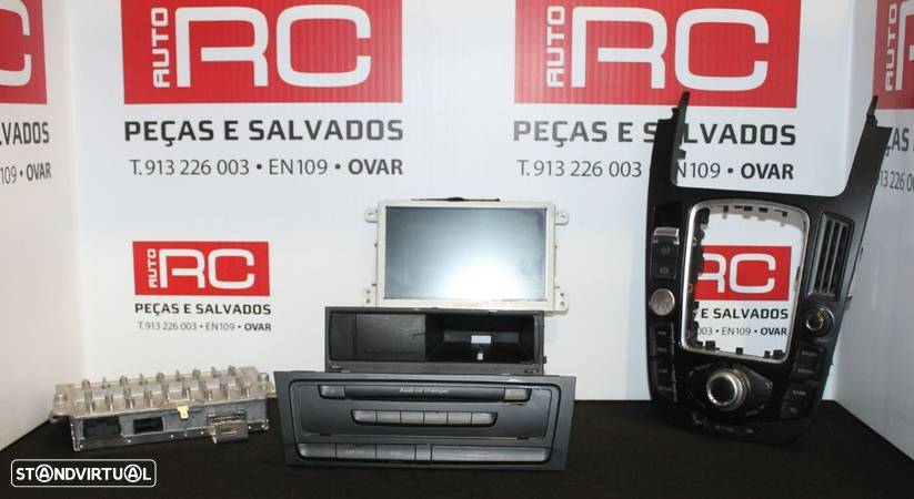 Conjunto Auto Radio Audi A4 (DISPLAY VENDIDO) - 1
