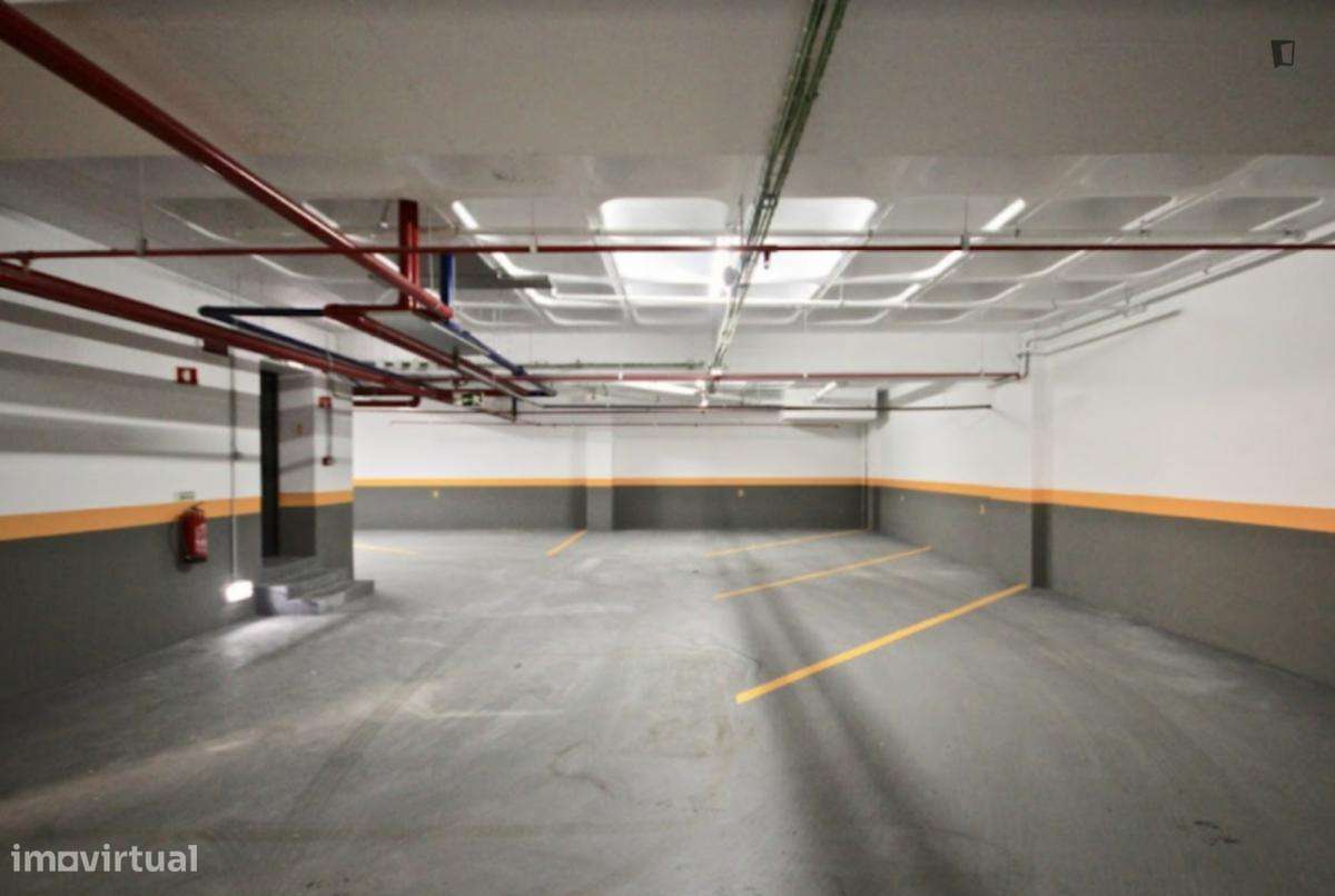 Apartamento com 1 quartos - localizado em Sete Rios Lisbon - Grande imagem: 2/10