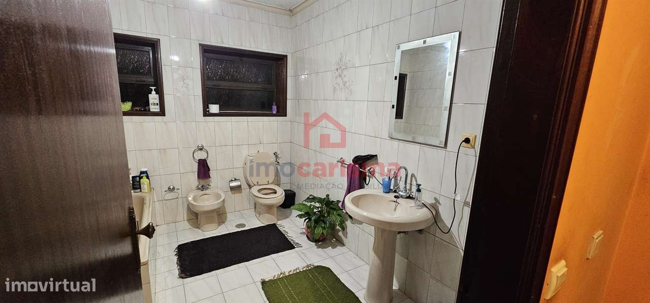 Moradia T3 a poucos minutos do centro da cidade de Vila Nova de Famali - Grande imagem: 4/12