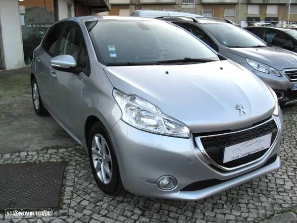 Peugeot 208 1.4 HDi SE Style - 1