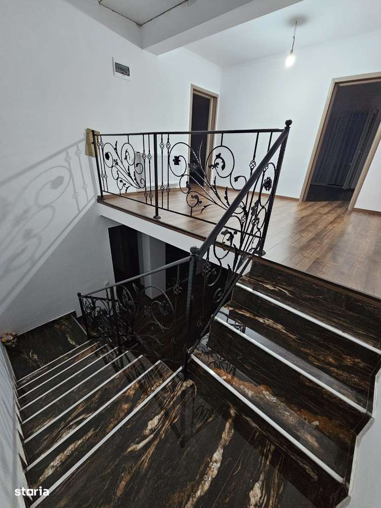 Casa individuala P+1+Pod situata in carterierul Allegria - Imagine principală: 2/20