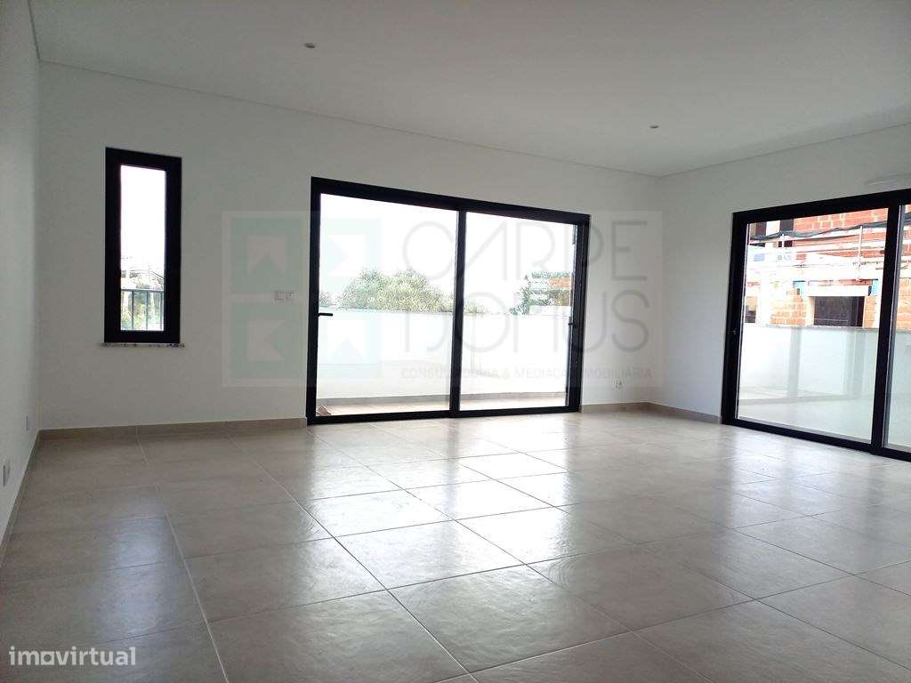 Apartamento T4 novo com 162,67m2, terraço no topo, garagem para 3 v... - Grande imagem: 5/23