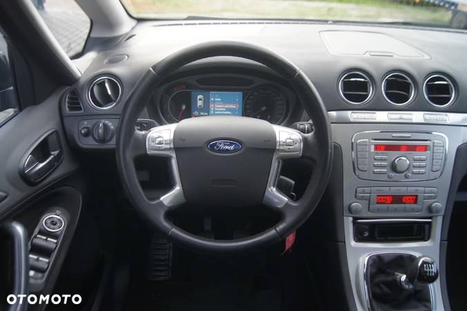 Ford S-Max 2.0 TDCi DPF Titanium - 21