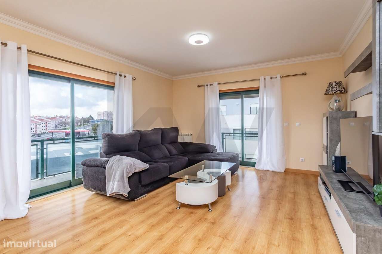 Apartamento T3 com lugar de garagem, Varandas e Arrecadação - Urbaniza - Grande imagem: 3/48