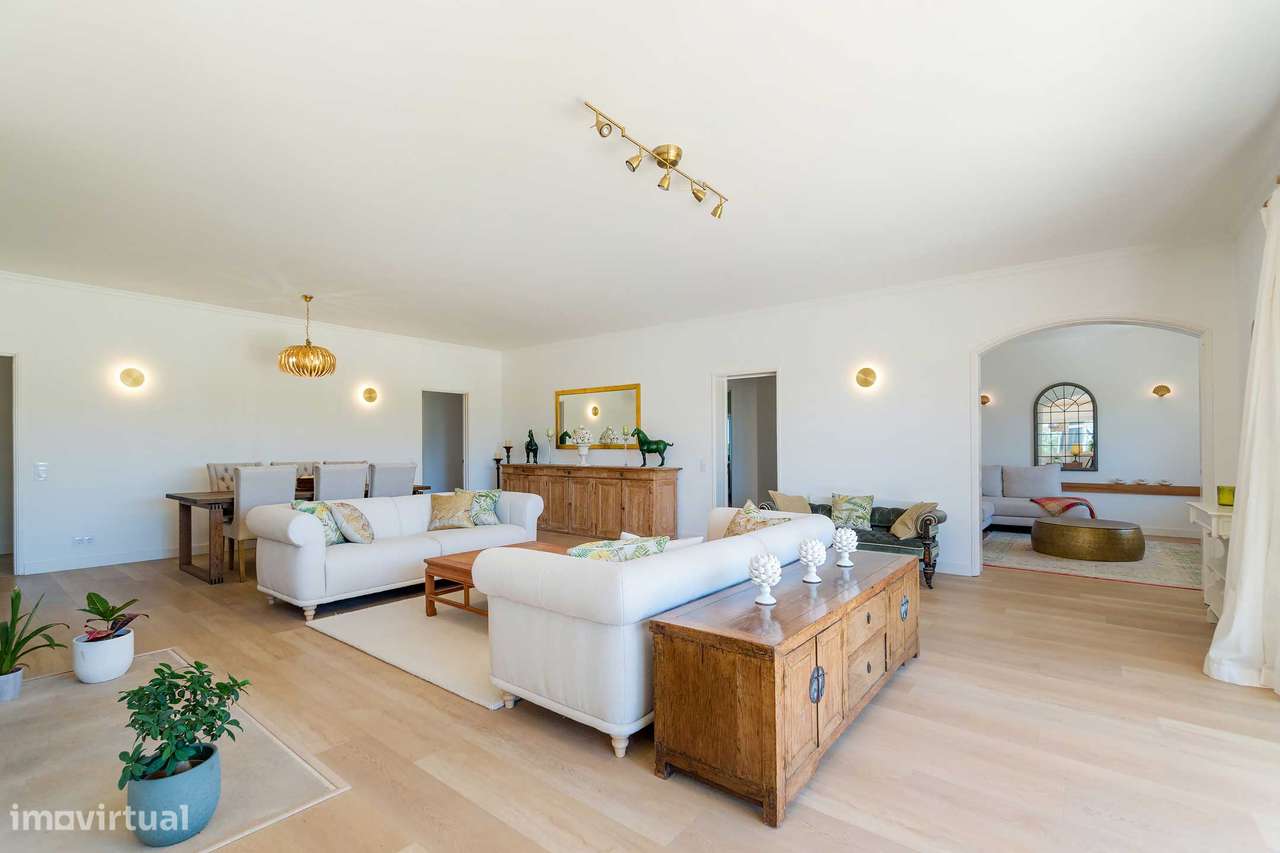 Moradia de luxo com piscina, anexo, campo de ténis  e jardim-11