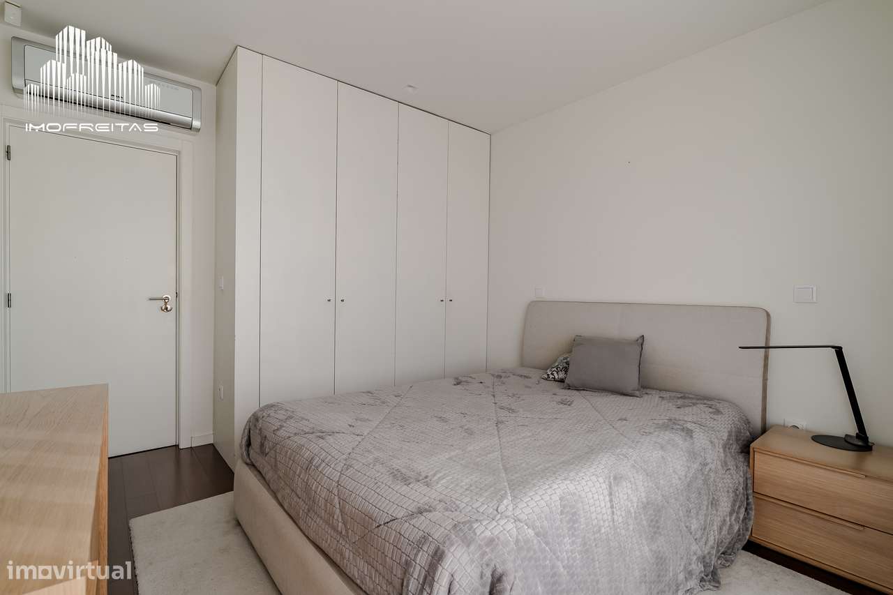 Moradia T4 de Luxo com Piscina numa das Melhores Zonas de Braga!-23