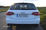 Audi A4 Avant 2.0 TDI DPF clean diesel quattro S tronic Attraction - 11