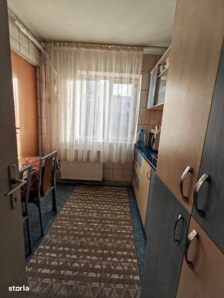 Apartament 2 camere Trivale, etaj 3,confort 1 decomandat, centrala - Imagine principală: 4/6