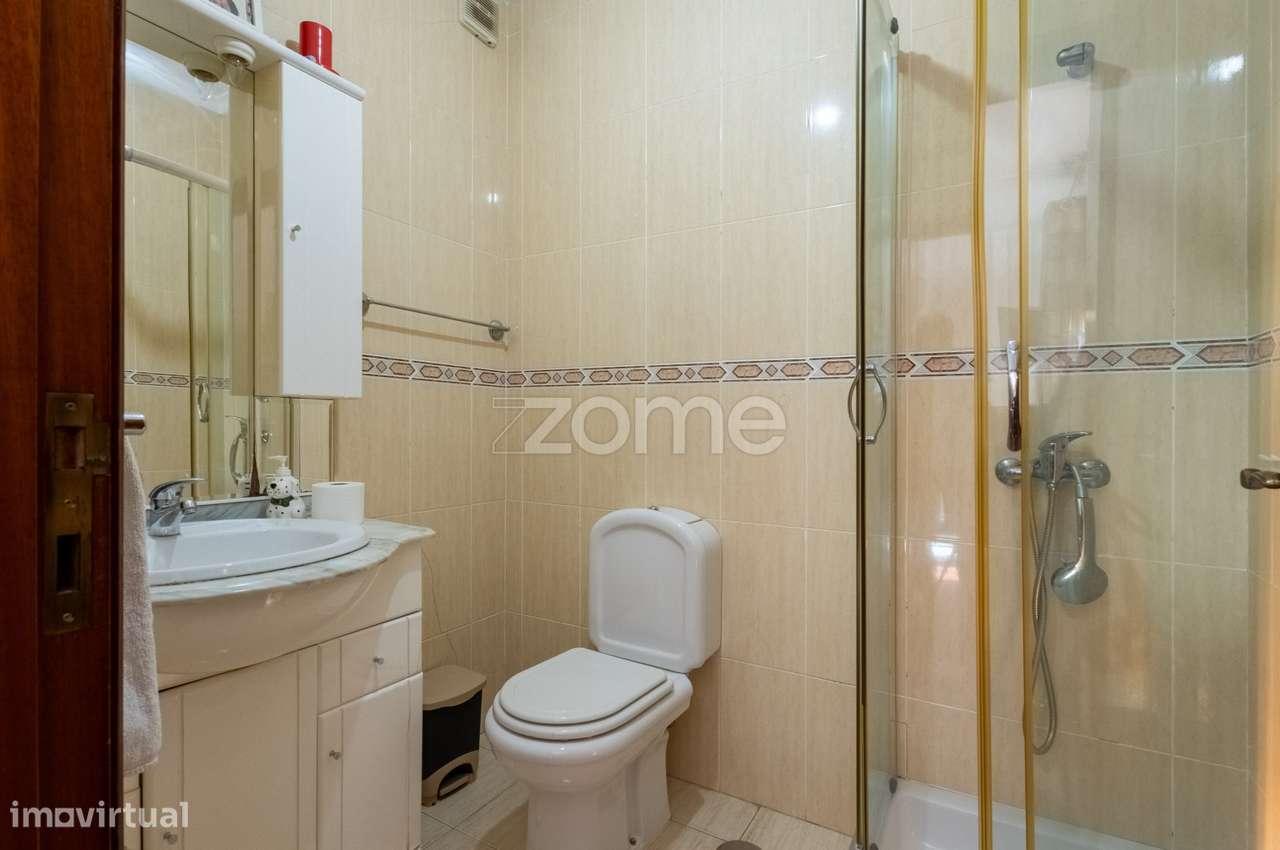 Apartamento T3 com terraço e lugar de garagem-9
