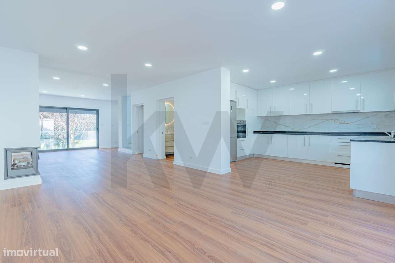 Moradia T3 | Construção NOVA | em Cucujães – Oliveira de Azeméis! - Grande imagem: 2/48