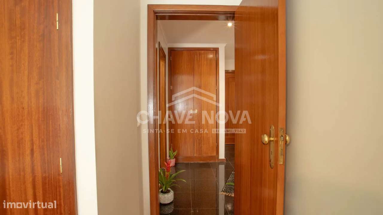 T2 c/ Lugar de Garagem e Arrumos em Custóias (Matosinhos)-42