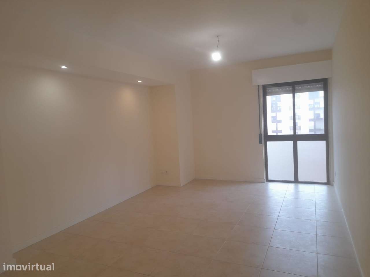 Excelente T2 Tapada das Mercês - Vista para a Serra de Sintra-13