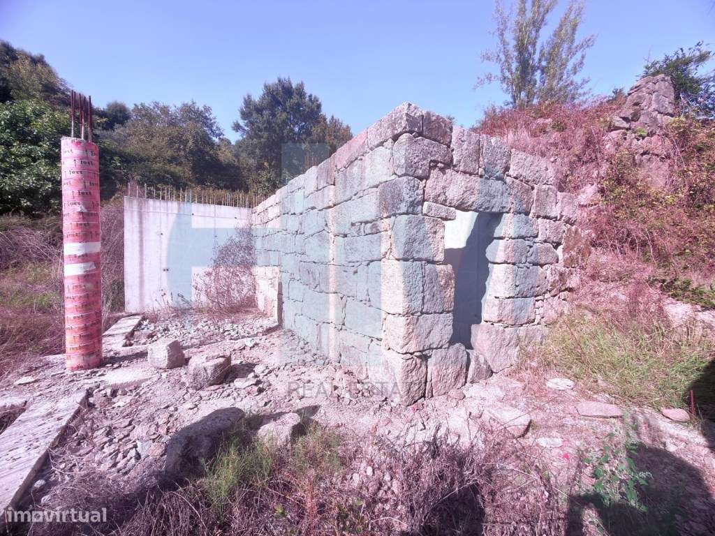 Quinta Histórica com Vista Deslumbrante sobre o Rio Tâmega-13